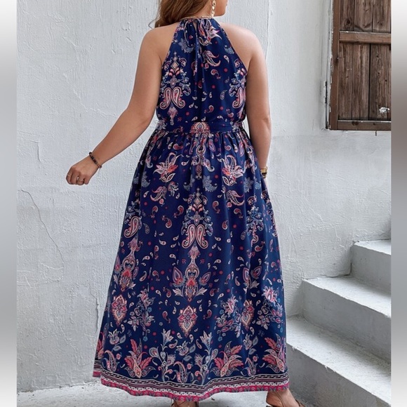 Boho Floral Print Slit Halter Maxi Dress - Picture 2 of 6